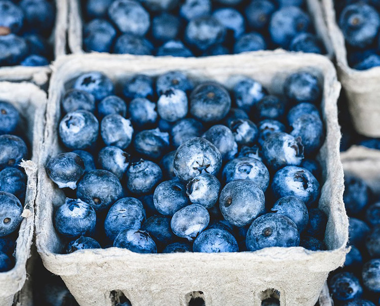 Arthrose Ernährung: Viel Obst und Gemüse, wenig Fleisch